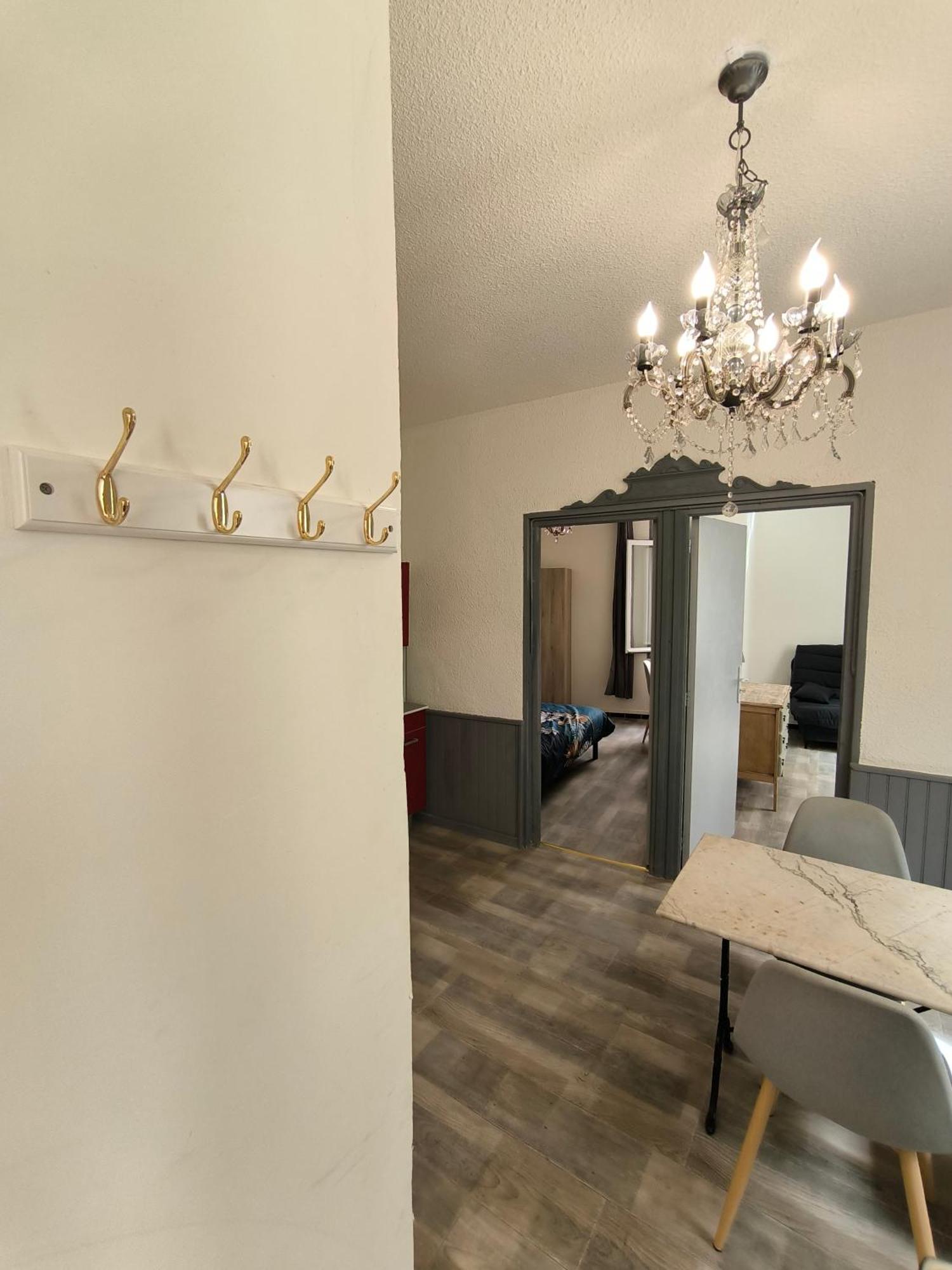 Appartement Chaleureux Dans Le Centre De Béziers Exterior foto