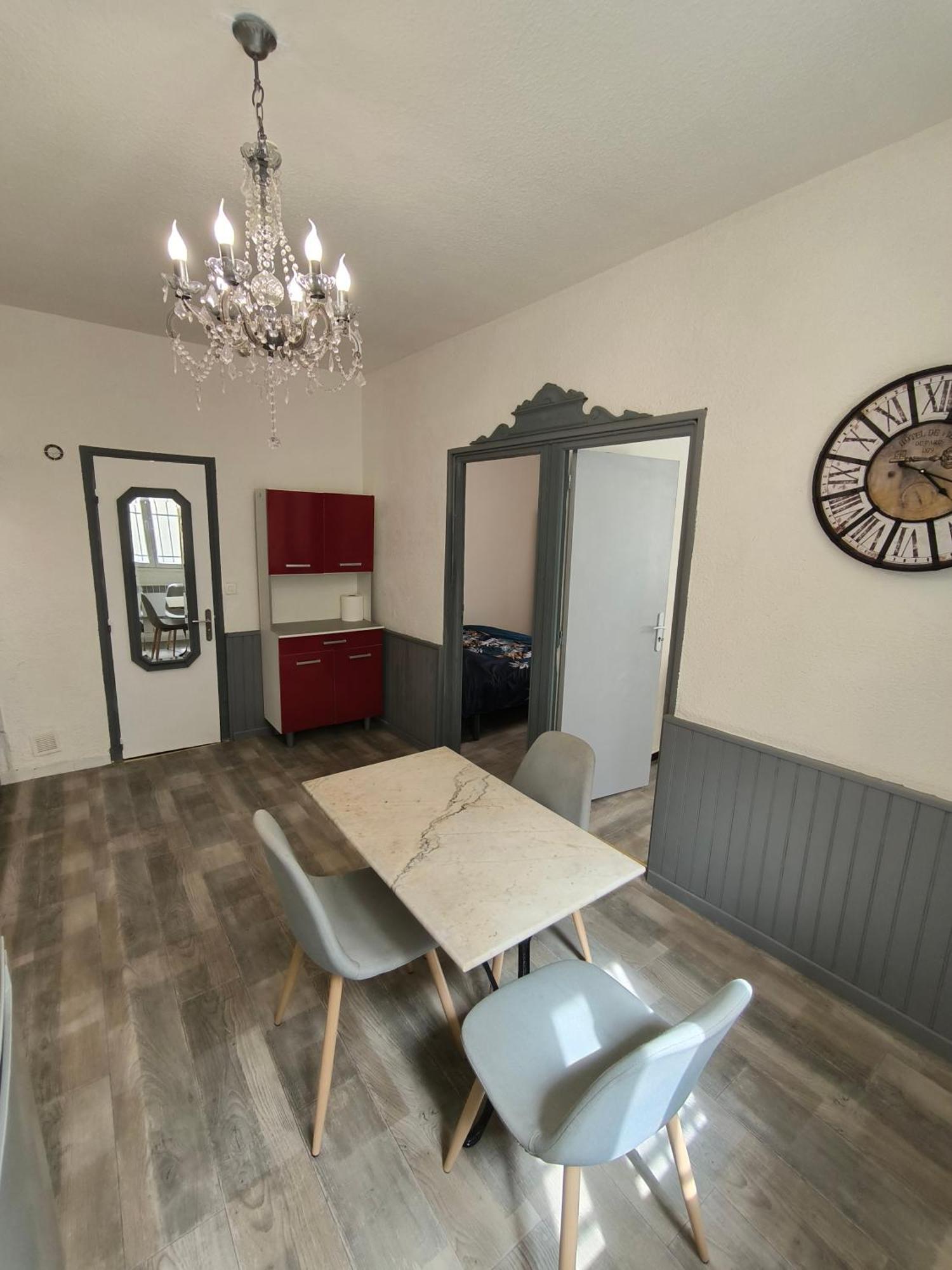 Appartement Chaleureux Dans Le Centre De Béziers Exterior foto