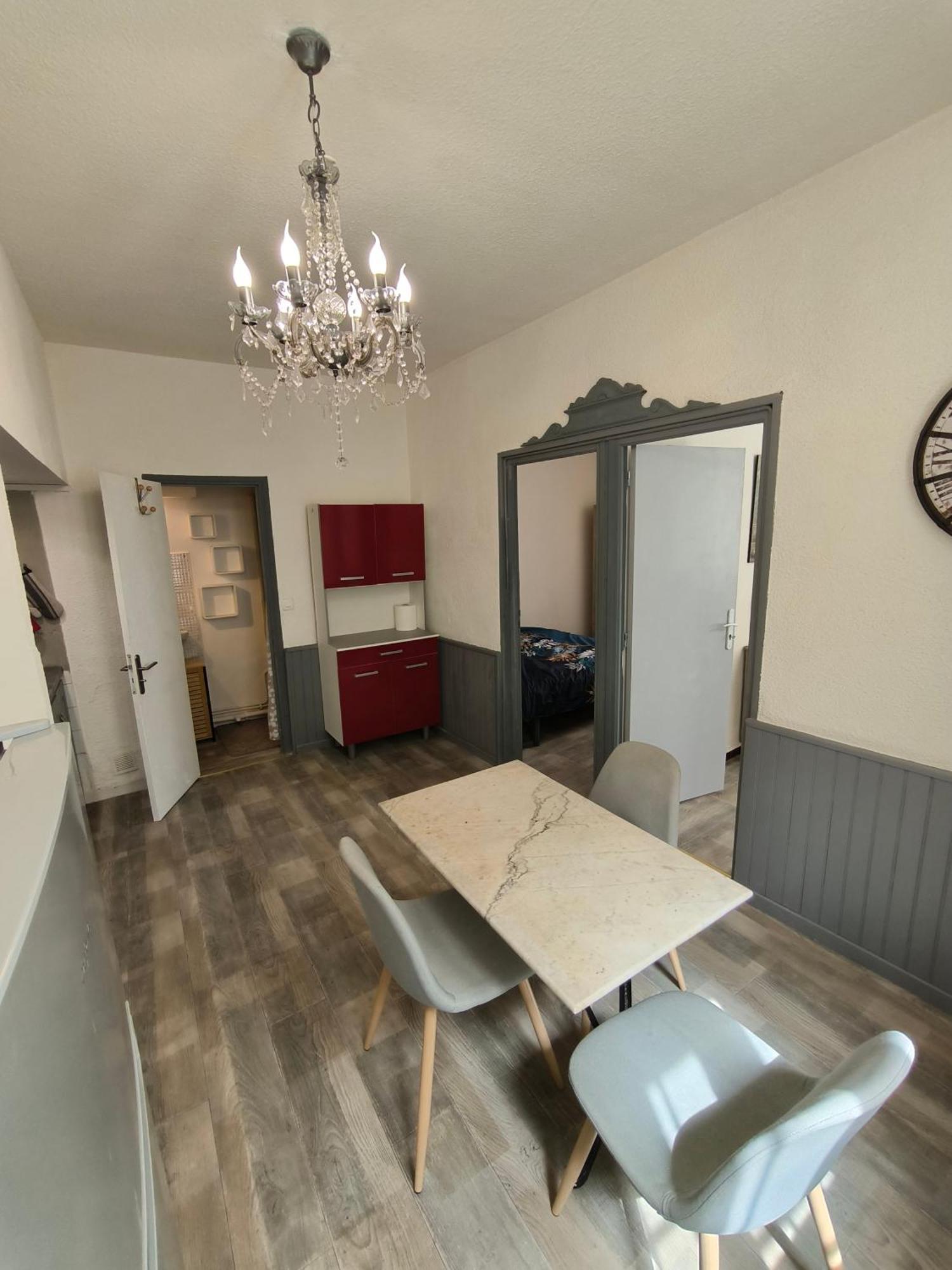 Appartement Chaleureux Dans Le Centre De Béziers Exterior foto