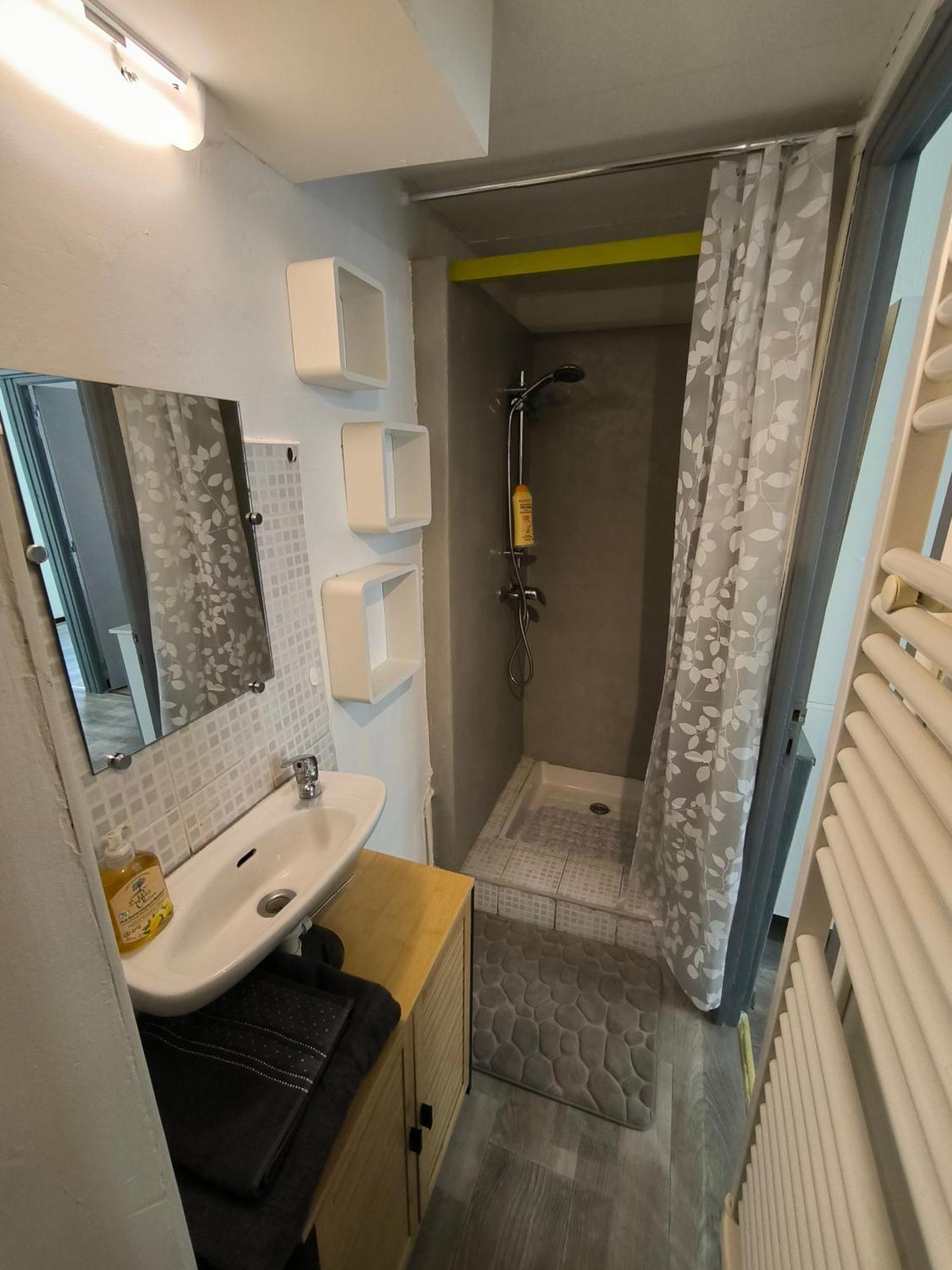 Appartement Chaleureux Dans Le Centre De Béziers Exterior foto
